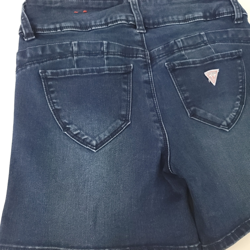 Guess - Picture 5 of 10